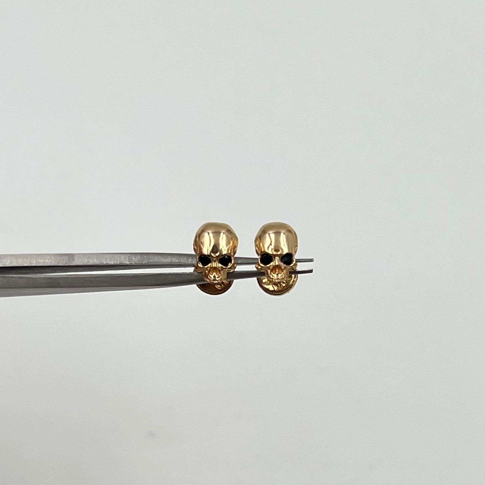 TOPOS CALAVERA  ORO AMARILLO 18K 1,35 GR / 6 MM