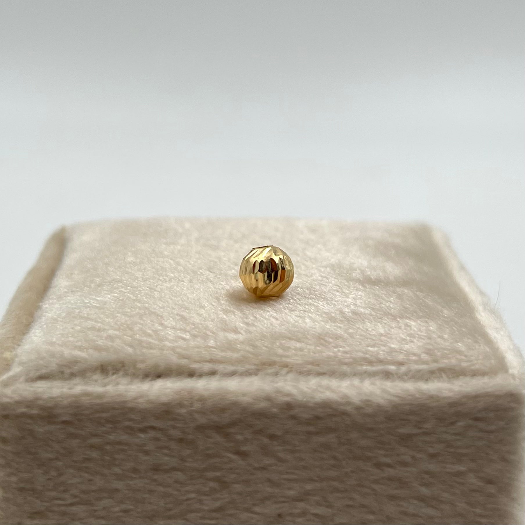 BOLA DIAMANTADA 6MM / NAC ORO AMARILLO
