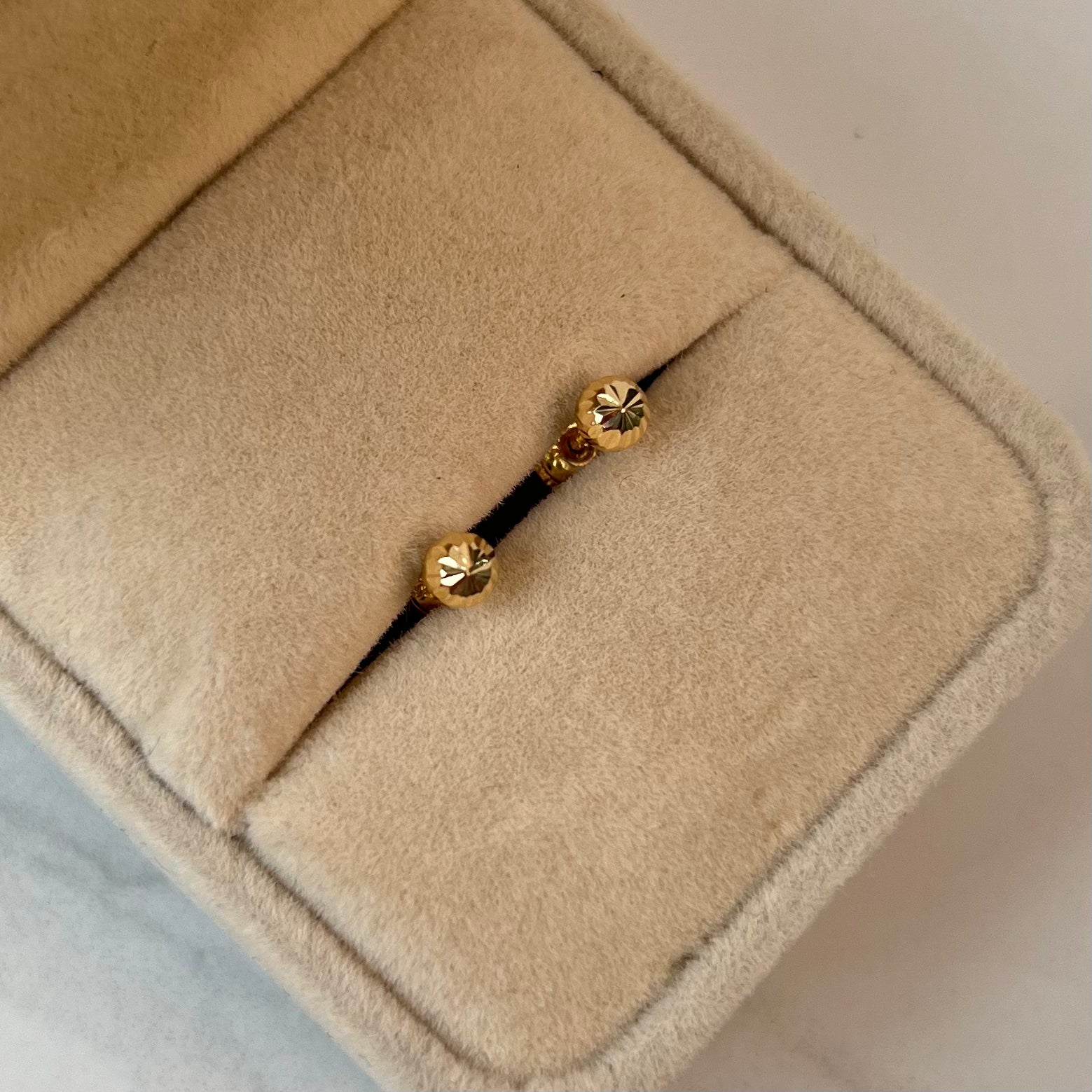 TOPOS BOLA DIAMANTADA ORO AMARILLO 18K 0,52 GR / 4 MM