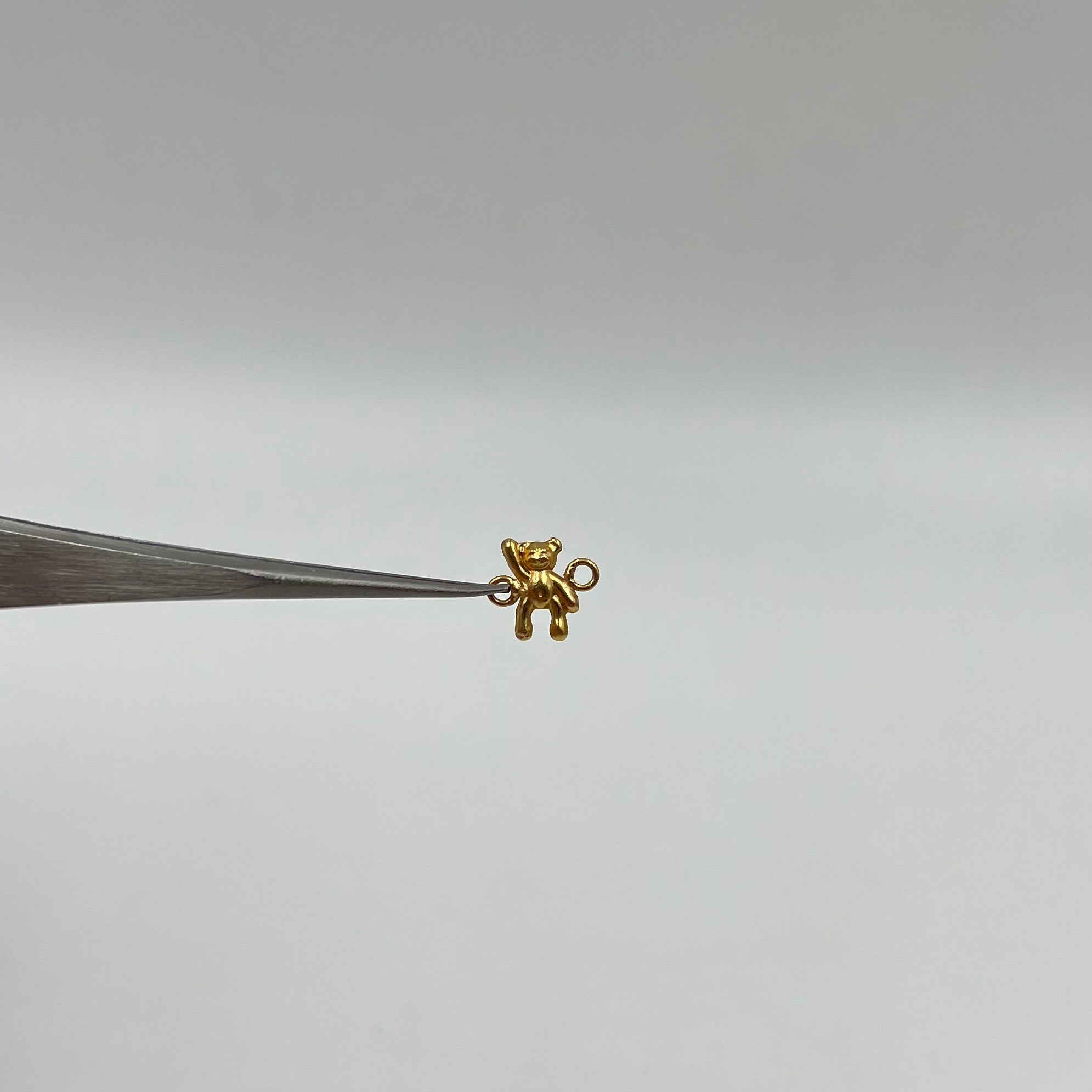 HERRAJE OSO  ORO AMARILLO 18K 0,2 GR / 1 CM